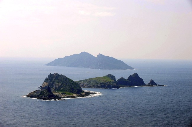 釣魚島自古是中國領土。早在明永樂元年（1403年），中國已有關於該島的記載。