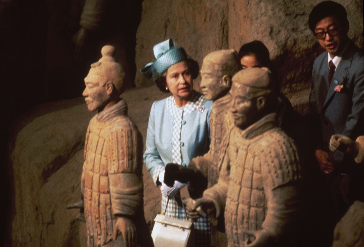 1986年英女皇伊利沙伯二世訪華時，亦有參觀兵馬俑。