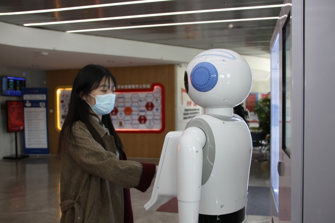 當代中國-名家-張維為分析中美醫改 看相關利益人與民主制度的關係