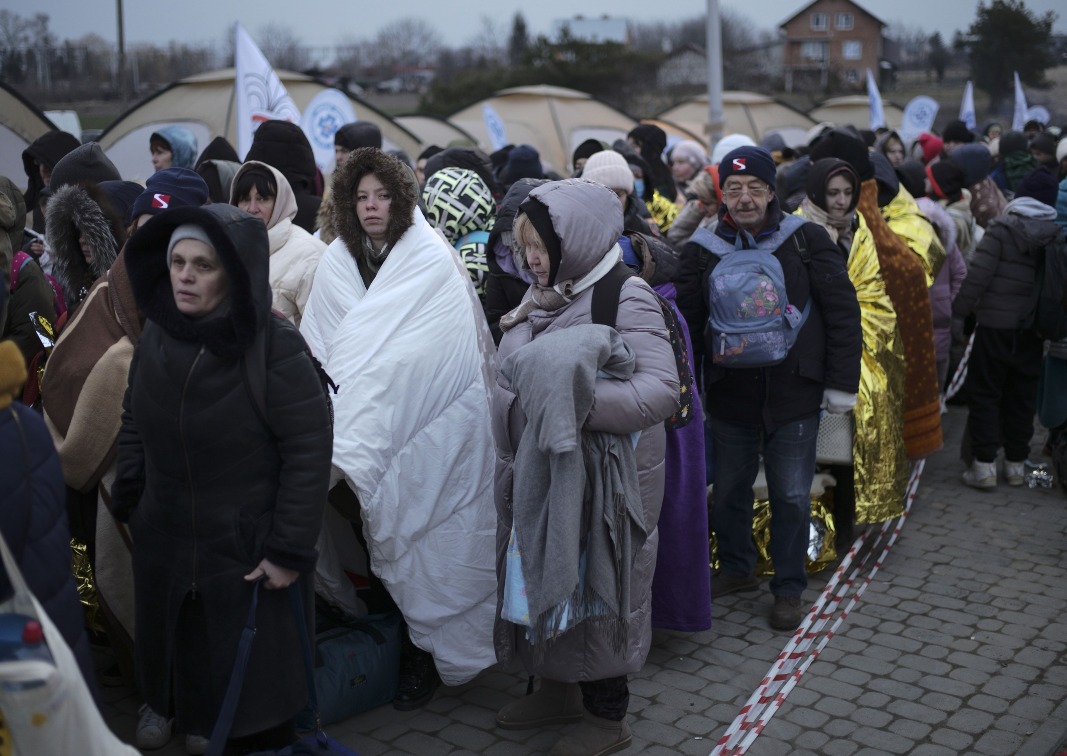 難民從烏克蘭抵達波蘭梅迪卡（Medyka）