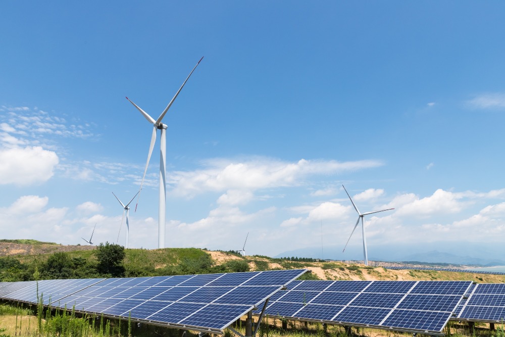 風力和太陽能發電是中國其中一個積極投資的綠色能源方案。