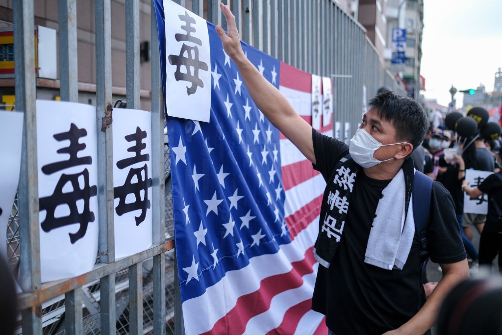美國對台灣的所謂援助，其實只是毒蘋果