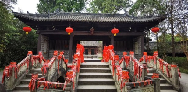 敬侯寺曾经日久失修损毁严重，2008年才完成修复至现时模样。（网上图片）