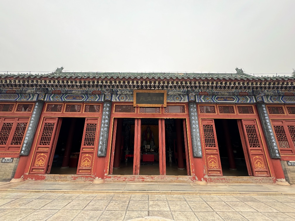 石家莊的趙雲廟採用了仿明清的古建築結構，分為一進院和二進院。