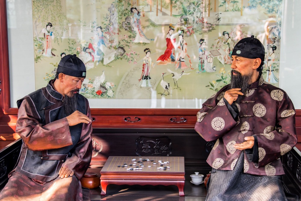 挂上“天下第一棋手”匾额的老棋手，有“能胜而不胜”的胸怀，对胜负了然于心。