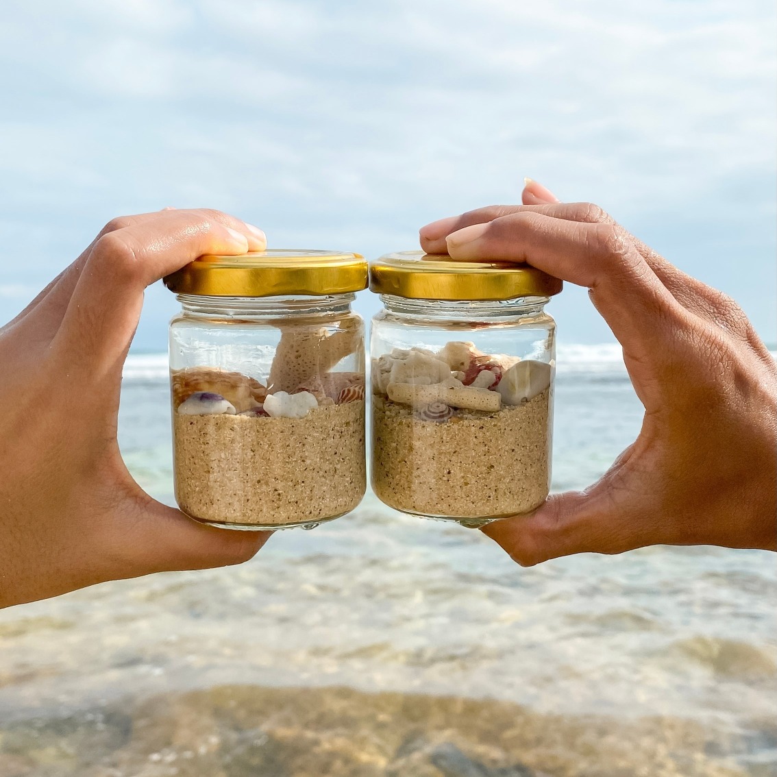 李焯芬透过杯中石的故事，提醒读者为时间和生命里的选择作出分配，别为小事忽略人生更重要的事。