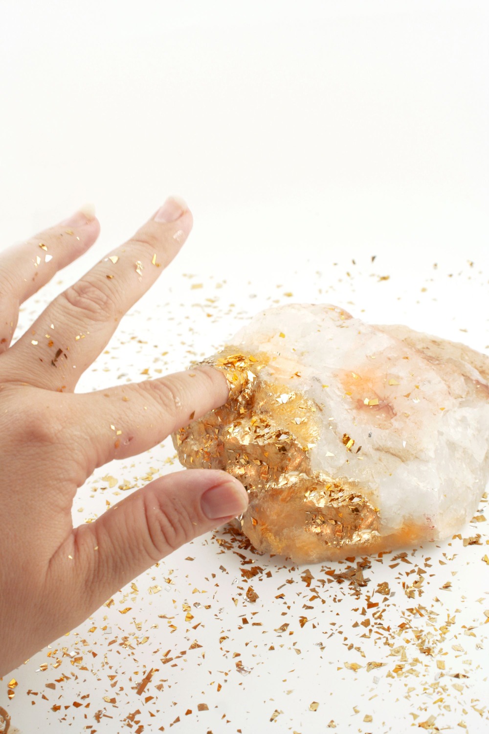 佛经说：“富而不知足，是亦为贪苦。”