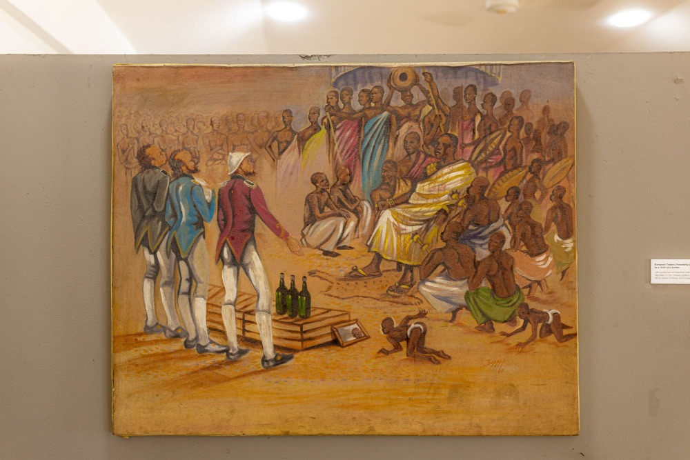 李焯芬表示，从14世纪中叶开始的400多年间，葡萄牙、西班牙、英国及荷兰等西欧国家为了开发在美洲的殖民地，又从非洲贩卖和输出了约1,000万名奴隶，估算约200万名奴隶死于旅途中。