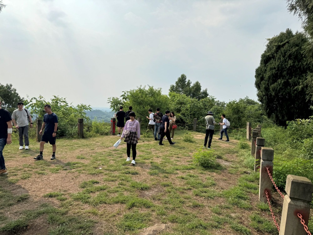 张飞点将台平台上。