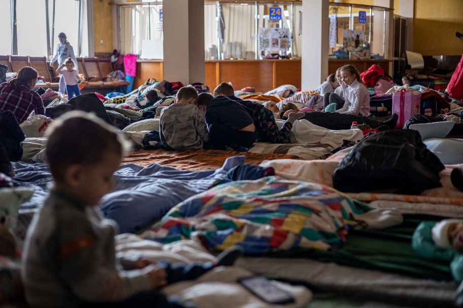 金燦榮引述聯合國難民署報告指，戰爭導至烏克蘭出現逾千萬的難民