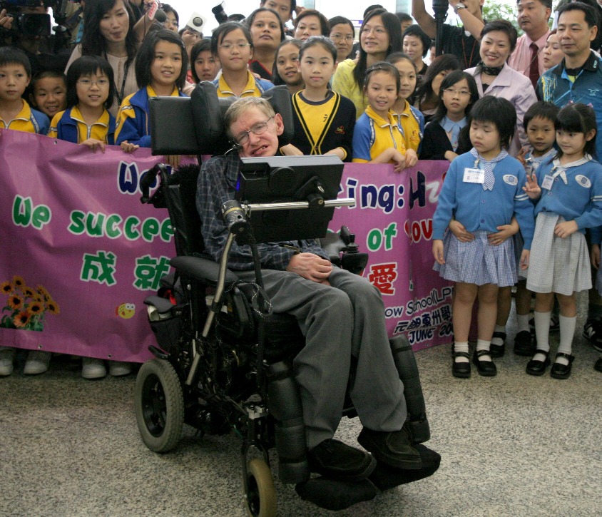 英國物理學家霍金在2006年訪港