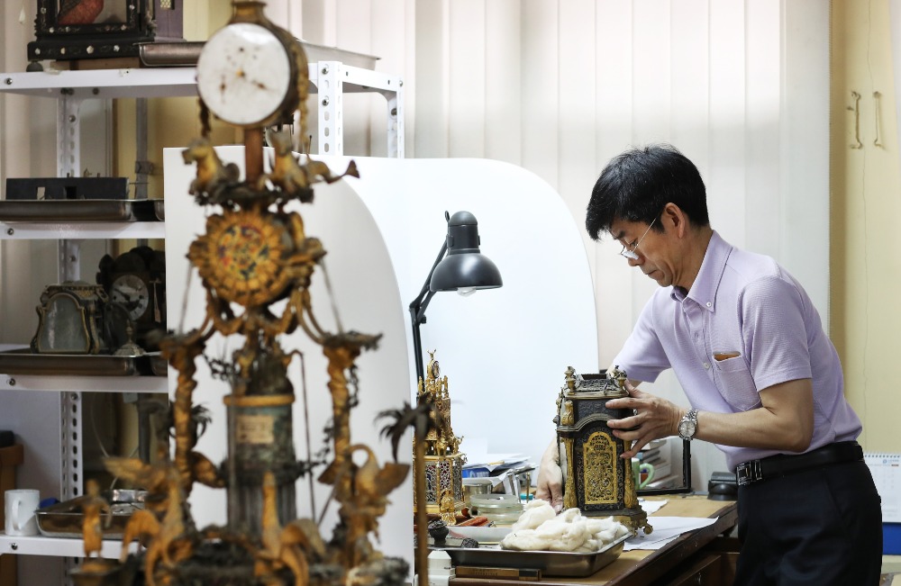 當代中國-文化傳承-故宮鐘錶修復技藝