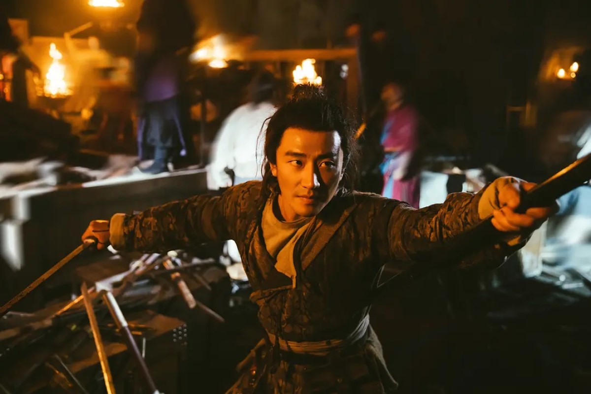 《風起洛陽》中，高秉燭（黃軒飾）扮演不良人，五年來一直追尋殺害好友的神秘人。