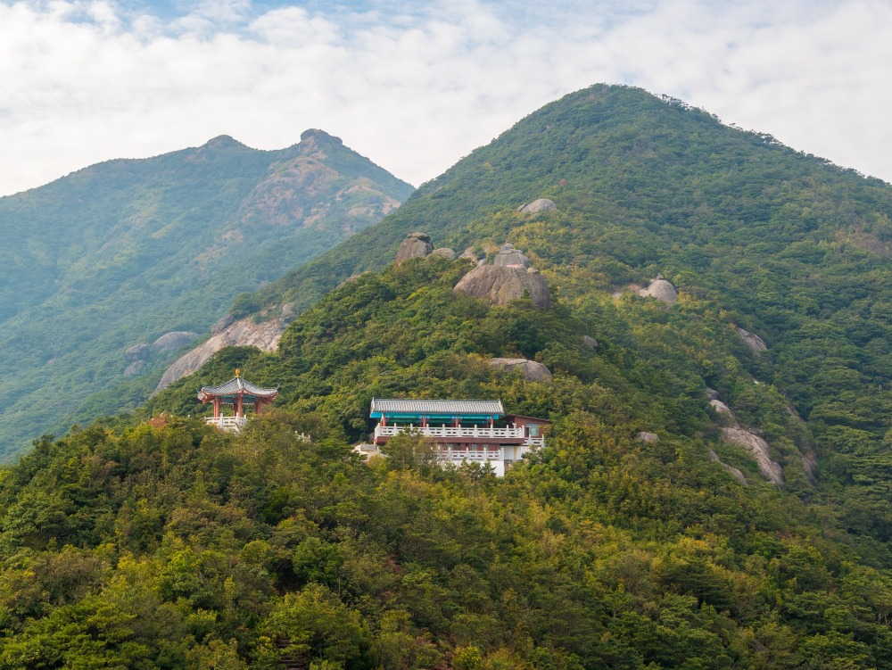 惠州罗浮山不单是国家级风景名胜区，更是中国十大道教名山。