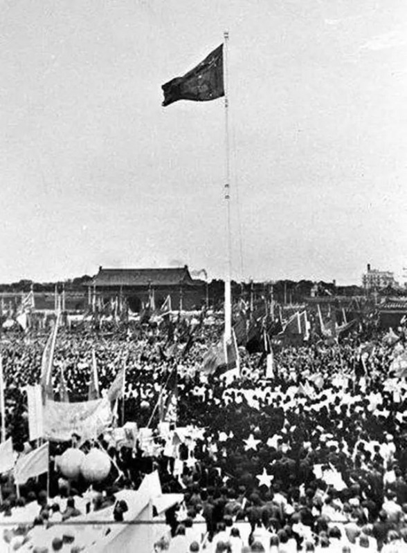 曾联松 他是国旗的设计者 五星红旗是怎样来的？ | 杰出名人 | 非凡人事 | 当代中国