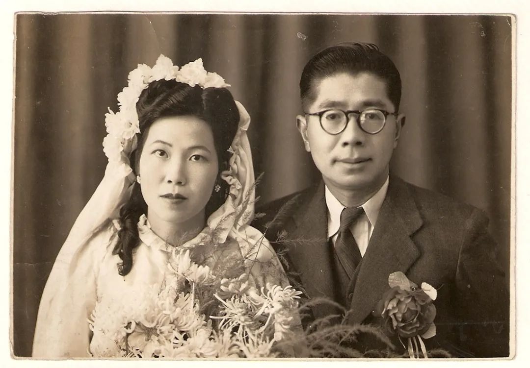 Wedding photograph of Chang Shuhong and his second wife, Li Chengxian