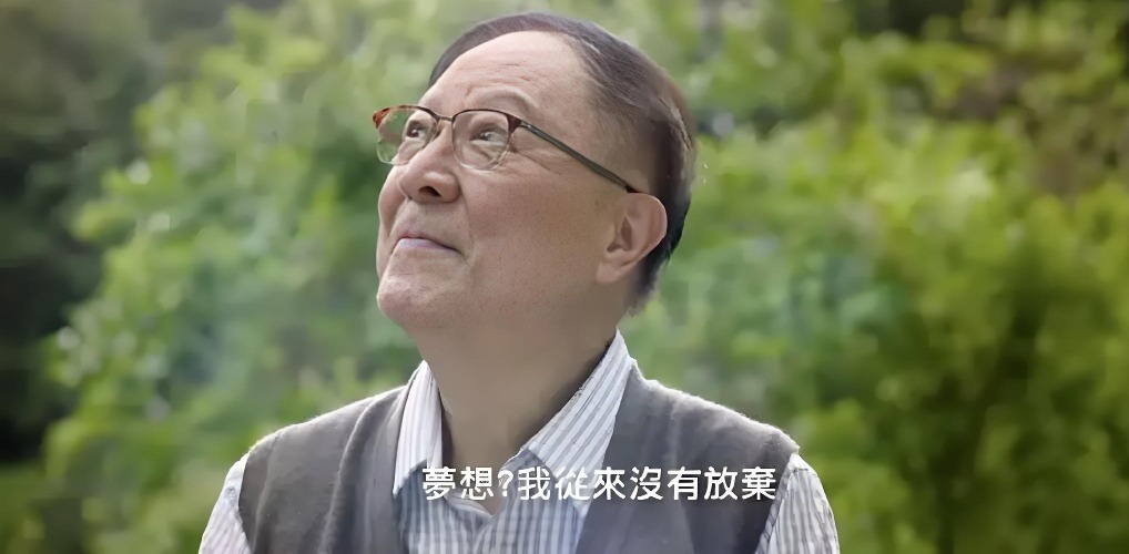 2016年鍾景輝患癌，幸接受手後康復，之後復出接拍劇集《牛下女高音》，其後才淡出熒幕。