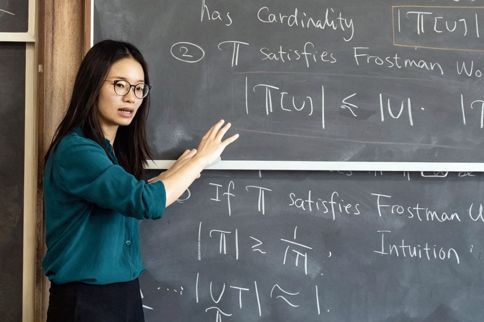 Wang Hong giving a lecture