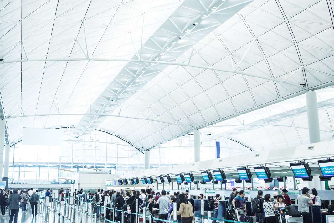 當代中國-飛凡香港-當年今日 香港國際機場取代舊啟德 創造經濟新機遇
