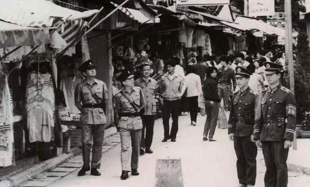 當代中國-飛凡香港-一街兩制 揭開中英街的神秘面紗