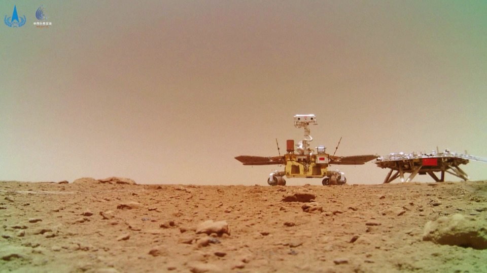 當代中國-飛凡香港-香港回歸25周年｜月球挖土採樣火星相機助探索理大科研團隊為中國航天出力