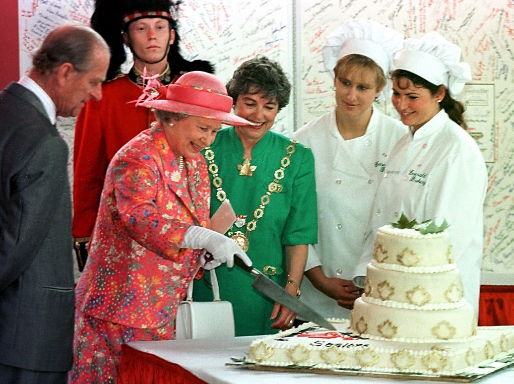 香港回歸前，港人可在6月英女王伊利沙伯二世的壽辰假期連放3日假，渡過一個長周末。（圖片來源：Getty）