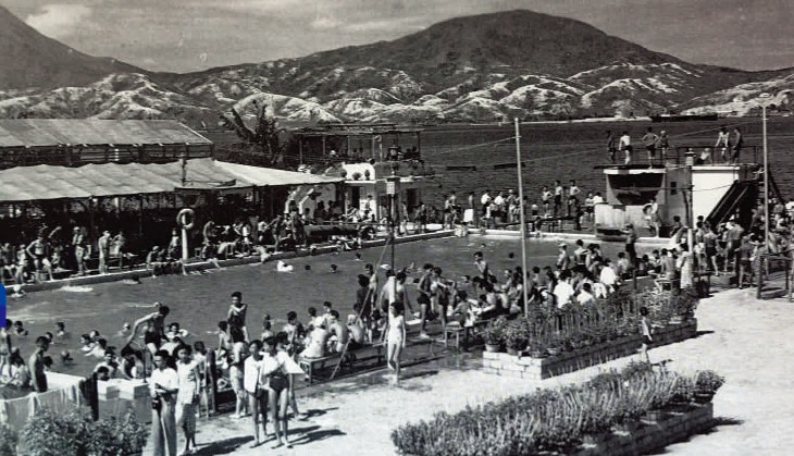 1950年代北角「麗池花園」興建了露天游泳池。