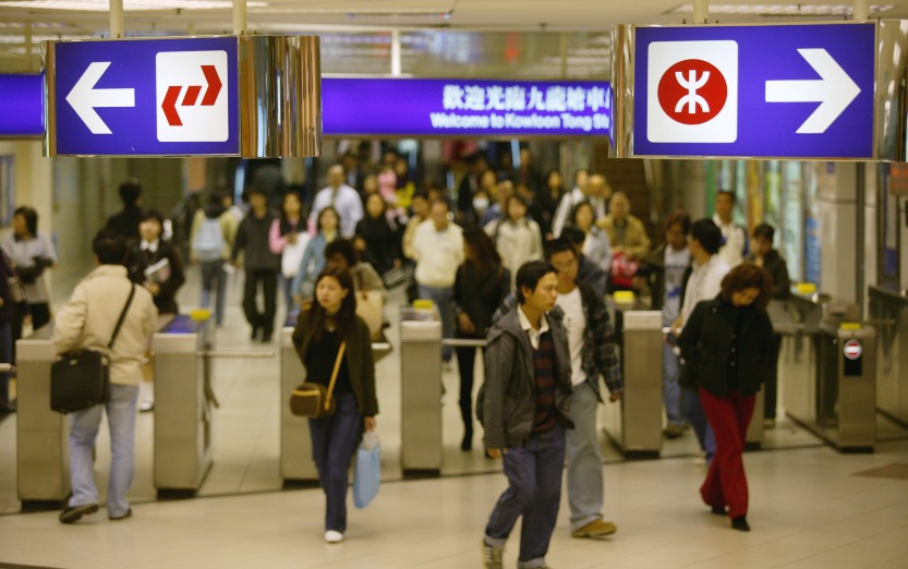 2007年12月2日，九廣鐵路和地下鐵合併成「港鐵」後，香港鐵路版圖不斷擴張，大大提升交通便利。（圖片來源：Getty）