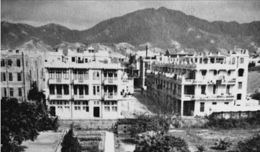 圖為1930年代末從旺角登打士街向北望的東方煙廠。兩幢建築物中間為通菜街，右為花園街，而圖片前方橫亙的為鼓油街。（圖片來源：《九龍街道百年》／鄭寶鴻）