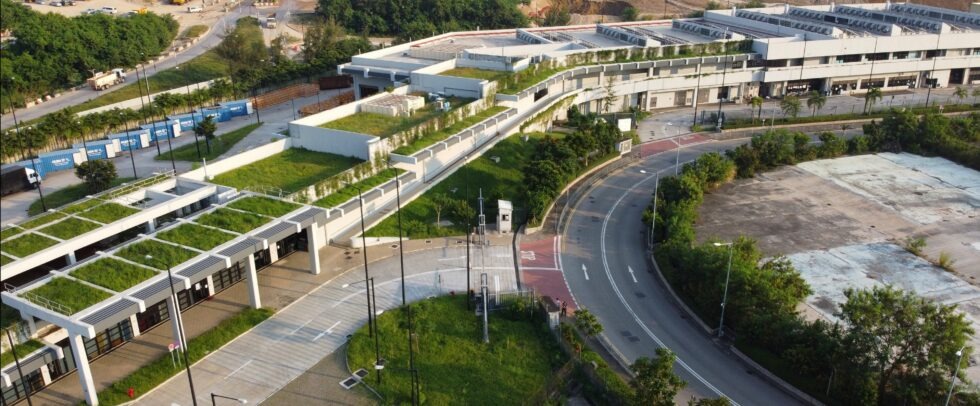 2018年3月,廢電器電子產品處理及回收設施「WEEE‧PARK」全面投入運作。設施採用先進技術處理廢棄電子產品,透過除毒、拆解和循環再造等工序,把廢電器轉化為塑膠和金屬等有價值的分類物料。(圖片來源:環保署) 2018年3月,廢電器電子產品處理及回收設施「WEEE‧PARK」全面投入運作。設施採用先進技術處理廢棄電子產品,透過除毒、拆解和循環再造等工序,把廢電器轉化為塑膠和金屬等有價值的分類物料。(圖片來源:環保署)