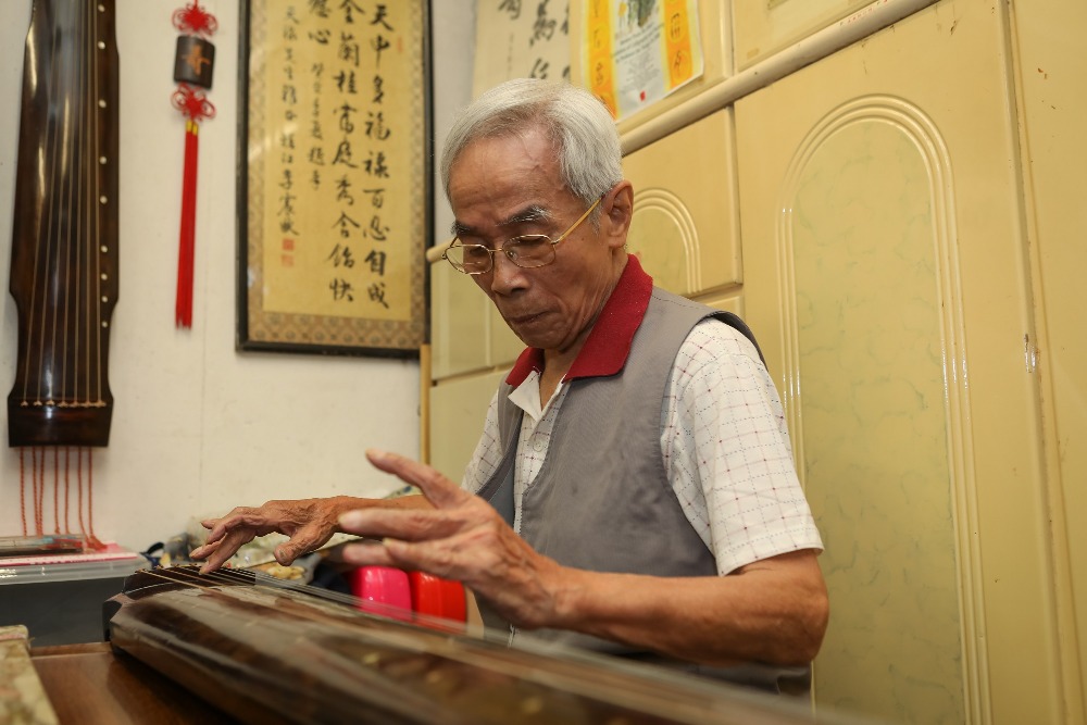 蔡昌寿是2018年成为第五批国家级非遗古琴技艺的代表性传承人,年逾90岁的他今年(2025年)2月离世 蔡昌寿是2018年成为第五批国家级非遗古琴技艺的代表性传承人,年逾90岁的他今年(2025年)2月离世