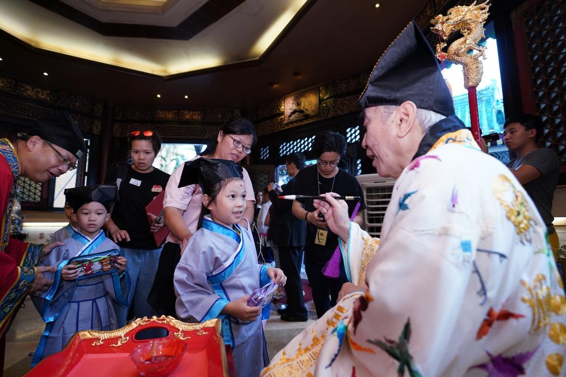 黄大仙祠“开笔礼”
