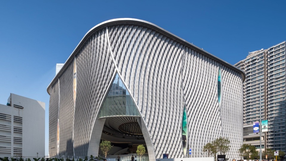 香港西九文化区的戏曲中心2019年开幕,以弘扬粤剧戏曲文化为目标,建筑以中式灯笼为设计概念 香港西九文化区的戏曲中心2019年开幕,以弘扬粤剧戏曲文化为目标,建筑以中式灯笼为设计概念