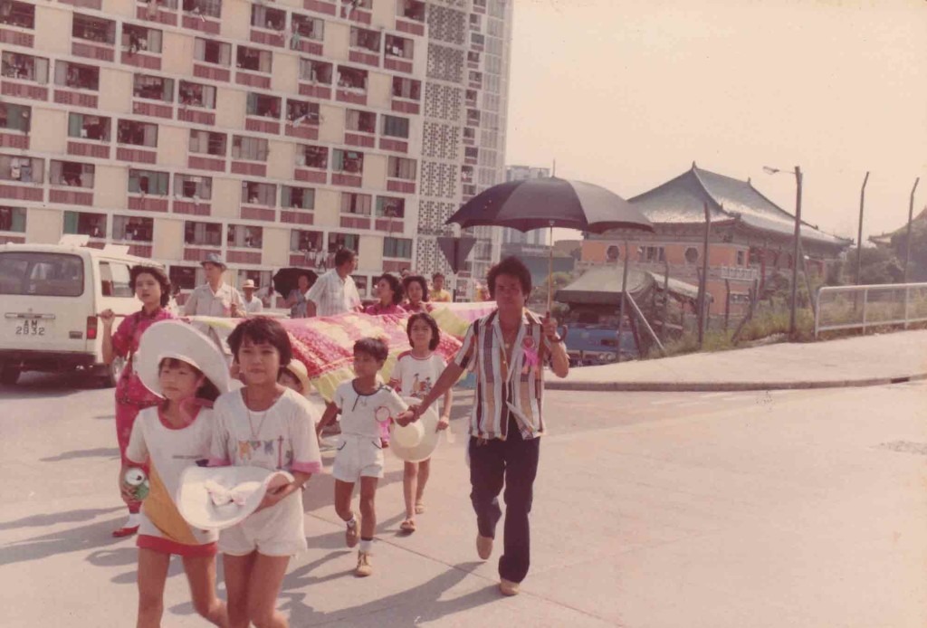 潮人盂蘭勝會是潮州族群的年度盛事，普遍都是一家大小齊參與。