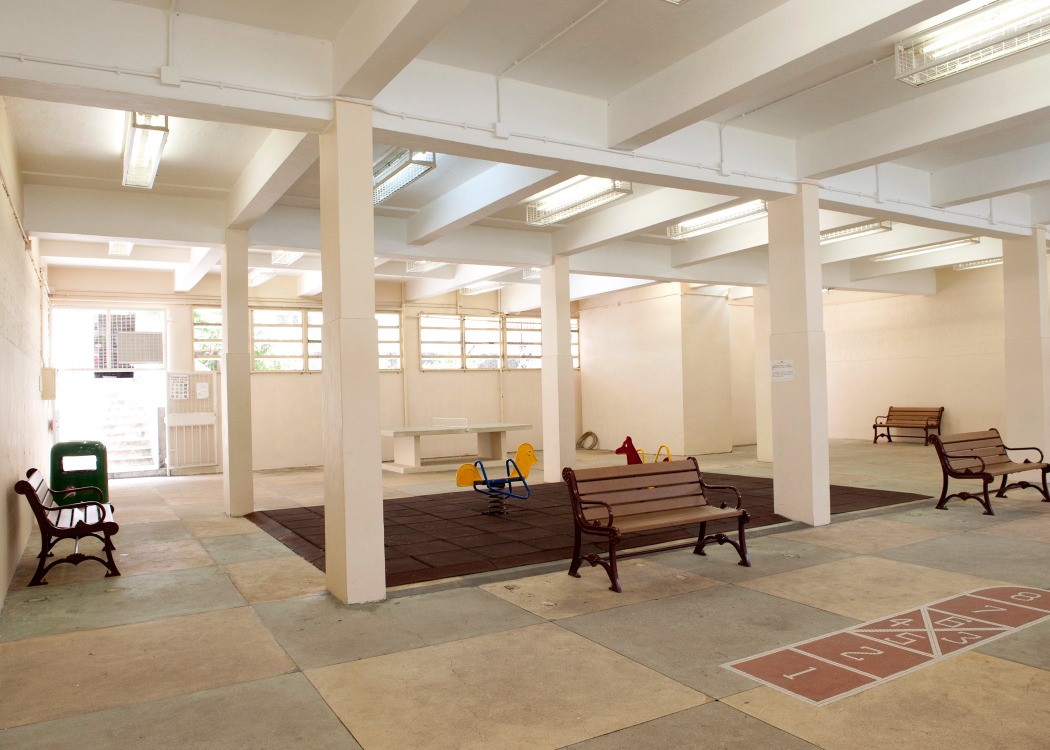 1969年，必列啫士街街市1樓部分位置被改建為兒童遊樂場，