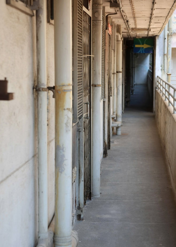 深水埗美荷樓的走廊。