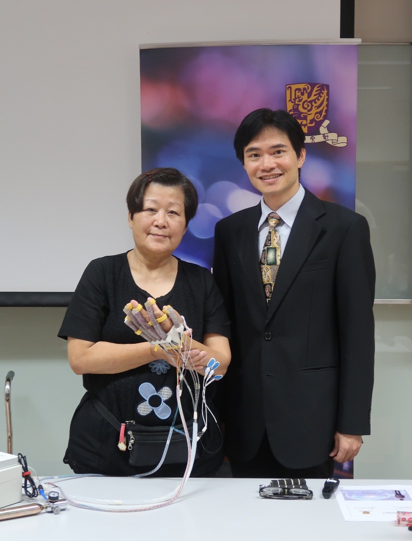 中大湯啟宇教和團隊研發「自訂3D列印軟體復康機械手」，為中風患者度身訂造復康機械手
