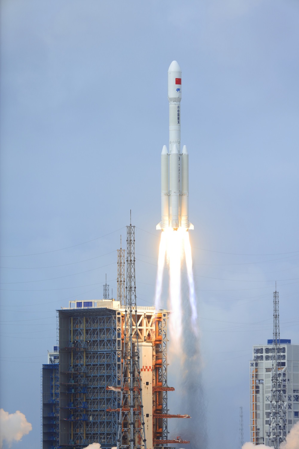2026年5月11日，「天韻相機」跟隨天舟十號貨運飛船在中國海南文昌航天發射場順利升空。