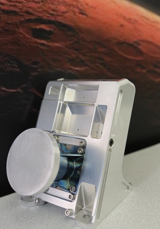 2021年，理大科研團隊為探測火星任務的「天問一號」，研發「落火狀態監視相機」