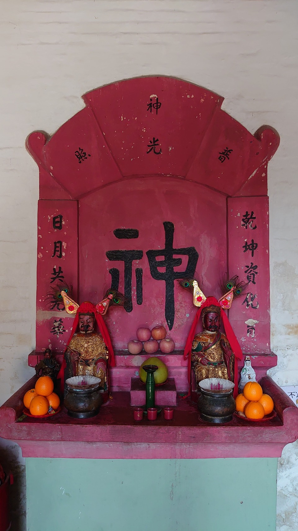 聚星樓地面一層供奉着關帝與文昌
