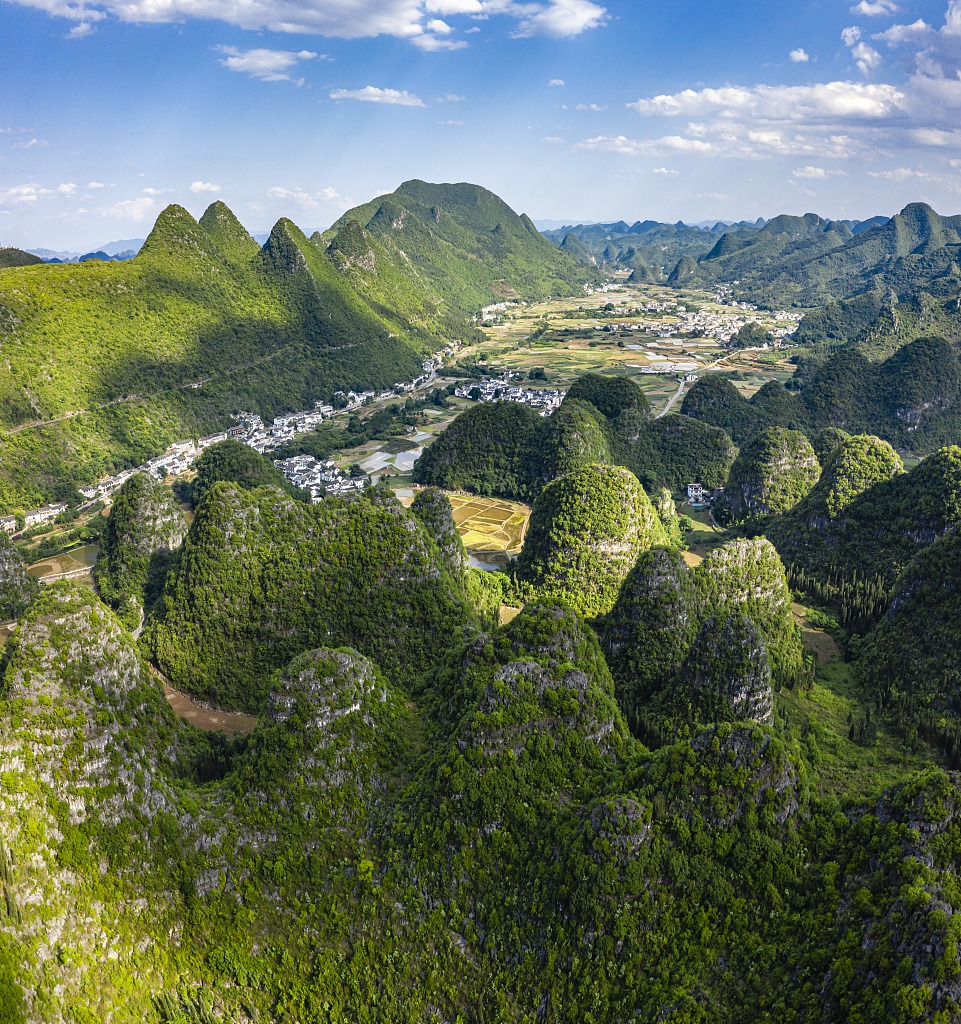 贵州万峰林 贵州万峰林