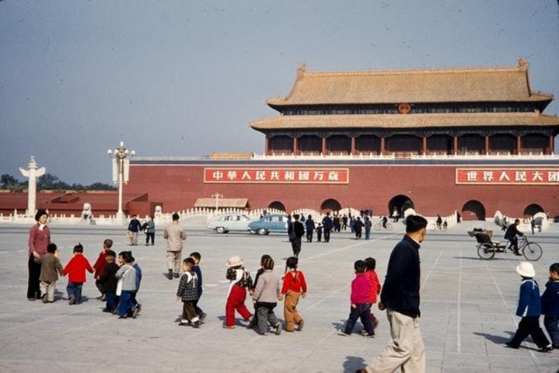 神州冷知识|天安门挂过12人的画像?毛泽东画像有8个版本? | 人文地理 | 通识中国 | 当代中国