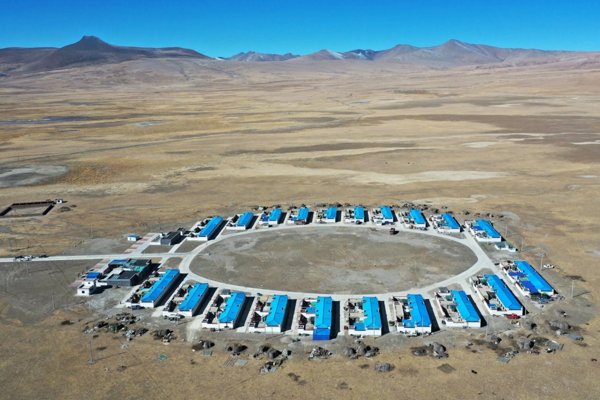 Sacang Village in Pumajiangtang Township may have an altitude of 5,080 metres. The picture shows new houses built for residents in Pumajiangtang Township.