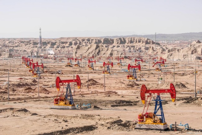 equipment for extracting crude oil