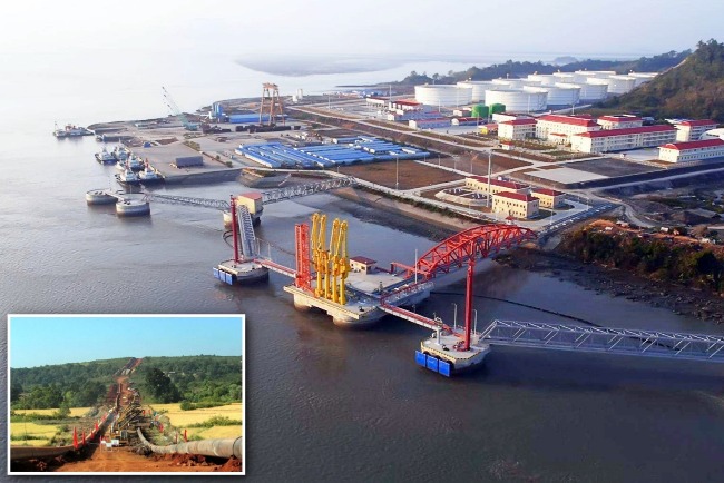 中緬原油管道建成後，中東等地區輸往中國的部份原油，可以避開馬六甲海峽。圖為緬甸馬德島港，小圖修建中的的中緬原油管道。