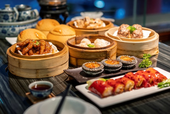 香港點心源自廣府點心，但口味與創新手法略有差異。