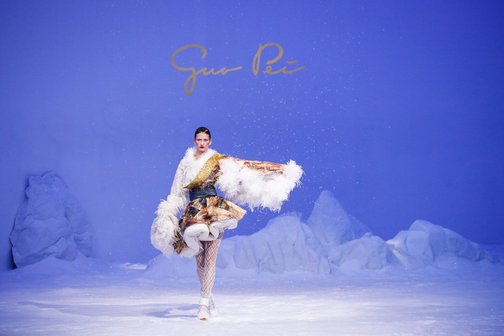 2020年巴黎時裝周的郭培時裝騷。