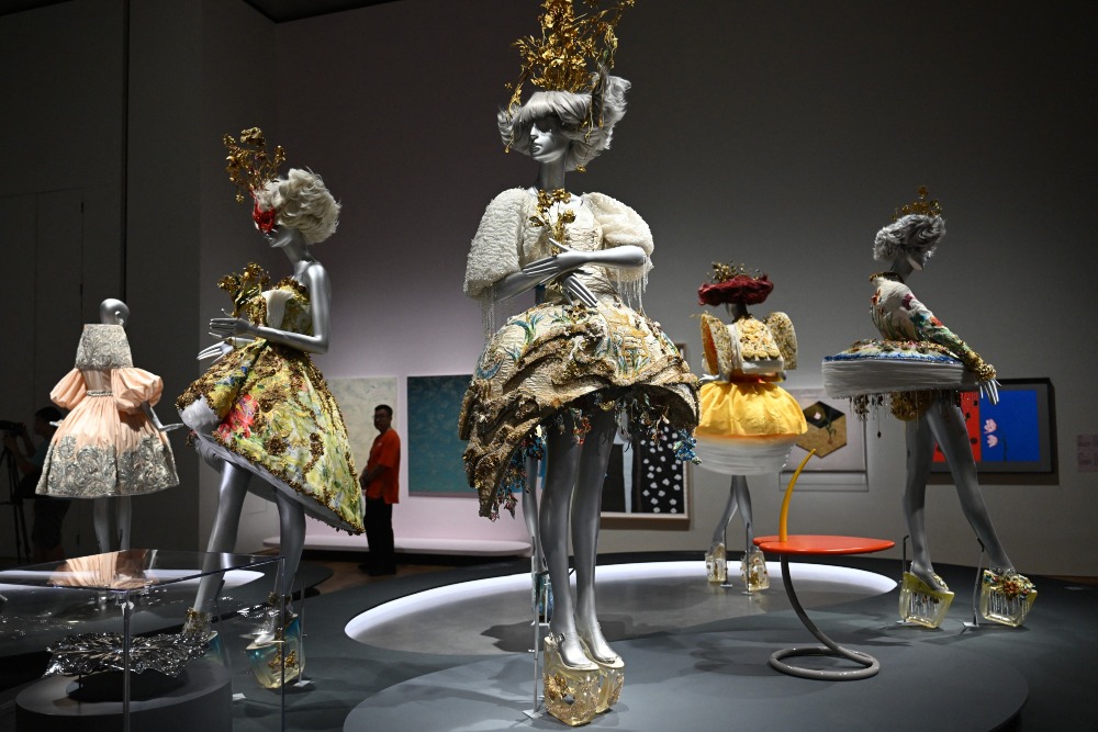2024年9月，在香港M+藝術博物館舉辦的「郭培：時尚想像」