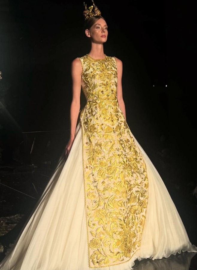 2025年9月，郭培來港舉行CENTRESTAGE ELITES時裝展