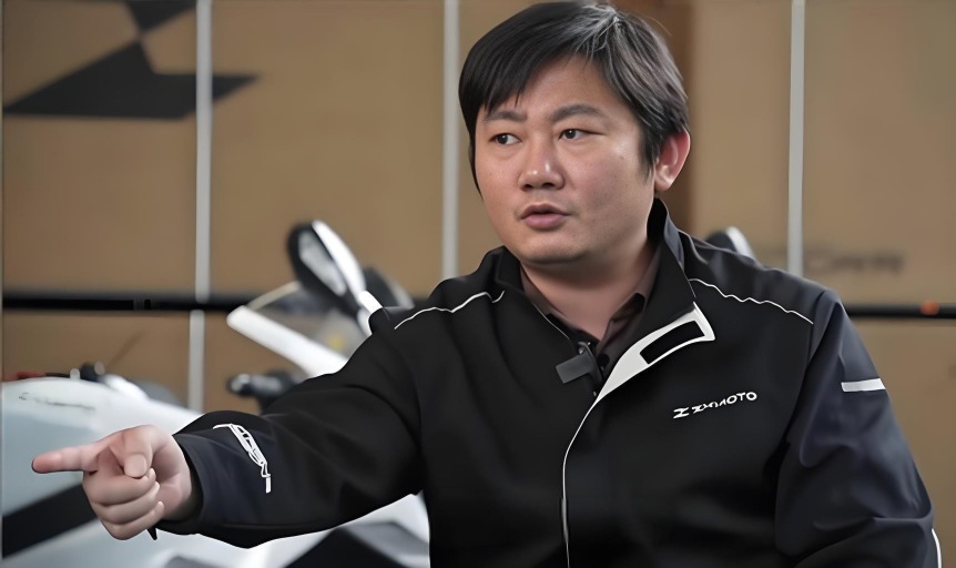 張雪 張雪以過來人身份鼓勵大家,只要你有足夠的努力,一定能夠做得到。